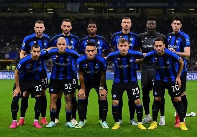 阿尔巴：我小时候因身高被巴萨放弃；退役是深思熟虑后的决定（阿尔巴：童年因身高无缘巴萨，退役是慎重权衡后的选择）