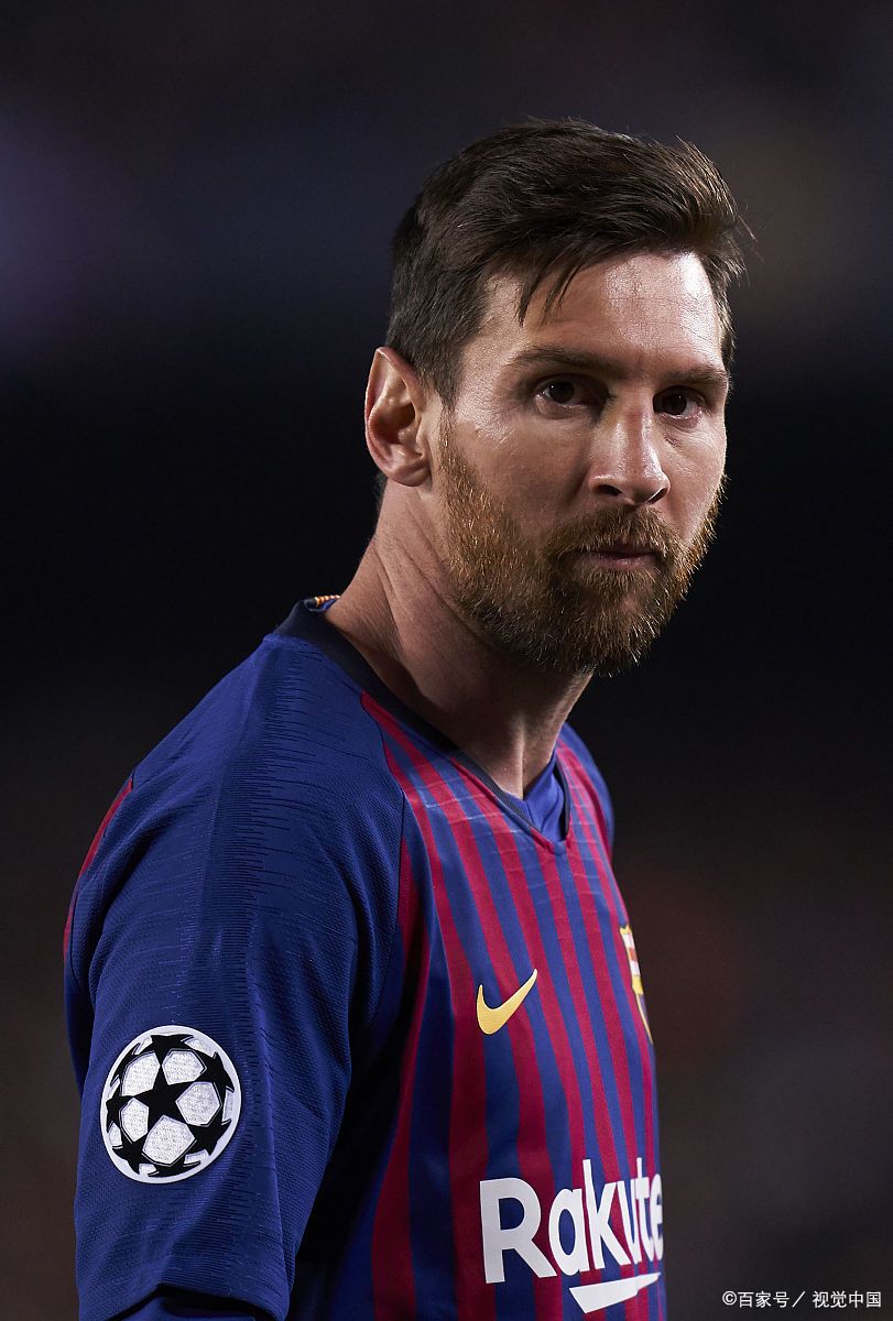 每体：腓骨骨折的邦马蒂将接受手术，或将伤缺5个月（每体：邦马蒂腓骨骨折需手术，预计缺阵约5个月）