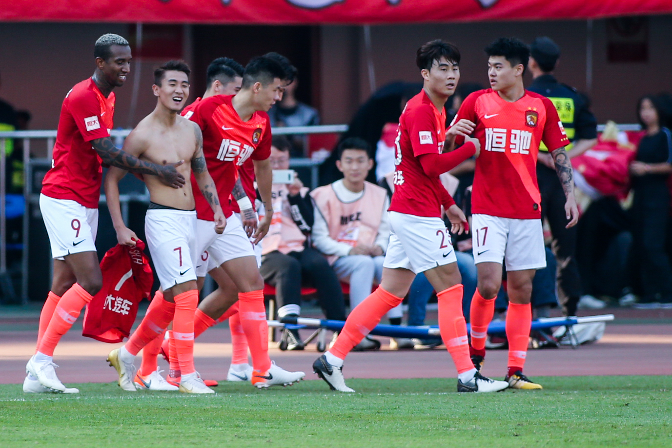 打个样子？曼城青年队4-0大胜皇马青年队