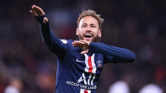 前队友：曾和马拉多纳开车出行，交警把我们拦住只为和他合影（马拉多纳前队友忆：与他同车外出曾被交警拦下，只为合影留念）